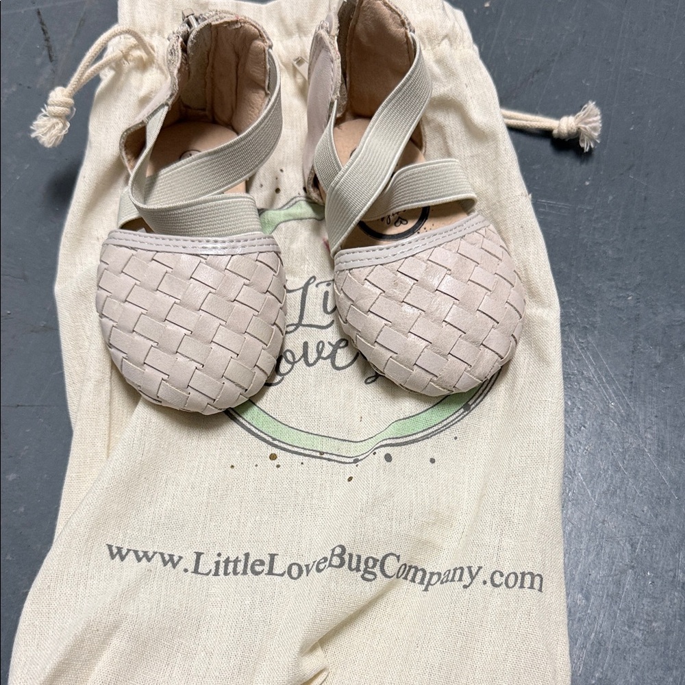 Little Love Bug Ivory/Cream Kids Sandle Shoes